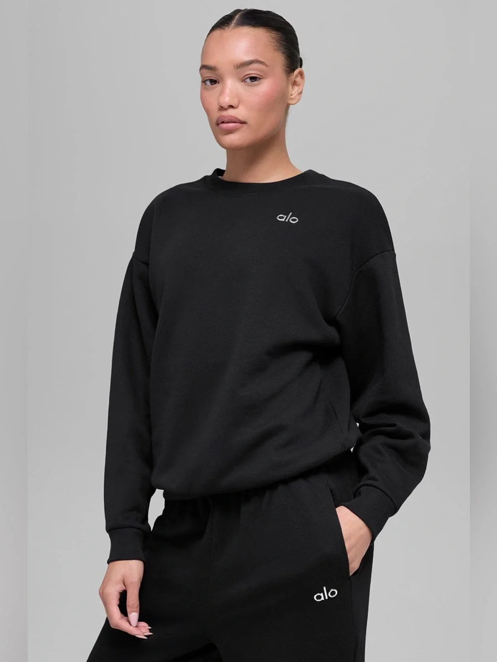 ALO Yoga Accolade Crew Neck Pullover in black size M chic lounge athleisure